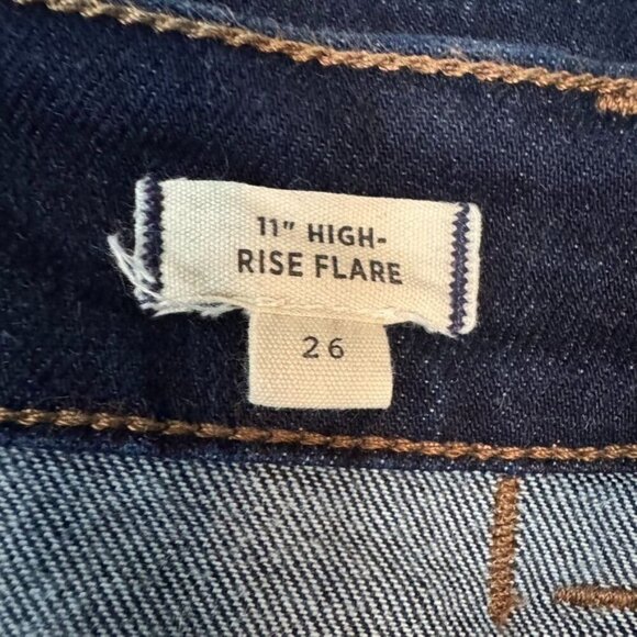 Madewell 11' High Rise in Insley Dark Denim Wash; Welt Pocket Edition Size 26 - Picture 12 of 17